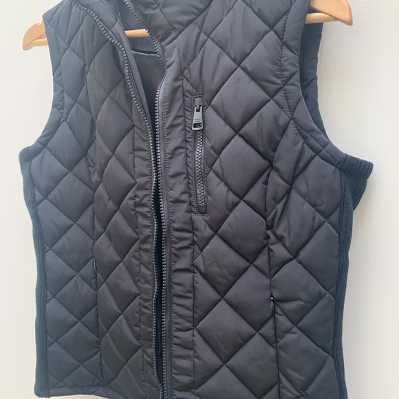 Andrew Marc | Quilted Insulated Vest NWOT - Picture 9 of 9